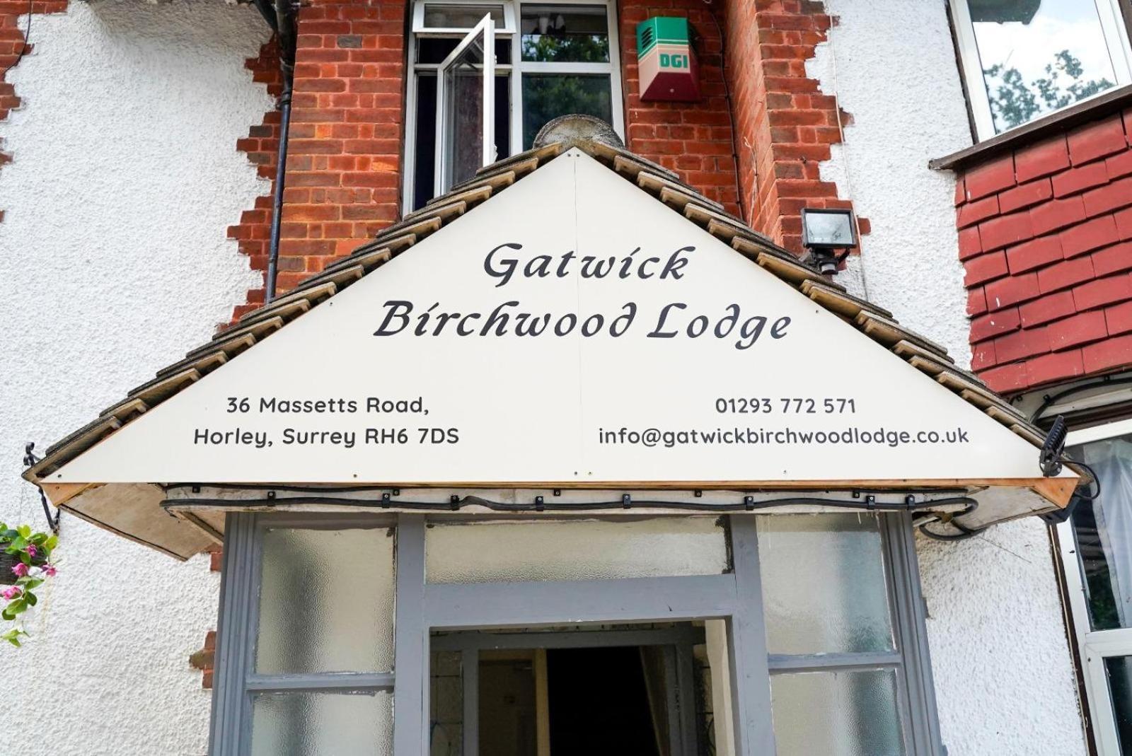 The Lodge By Birchwood Хорли Экстерьер фото